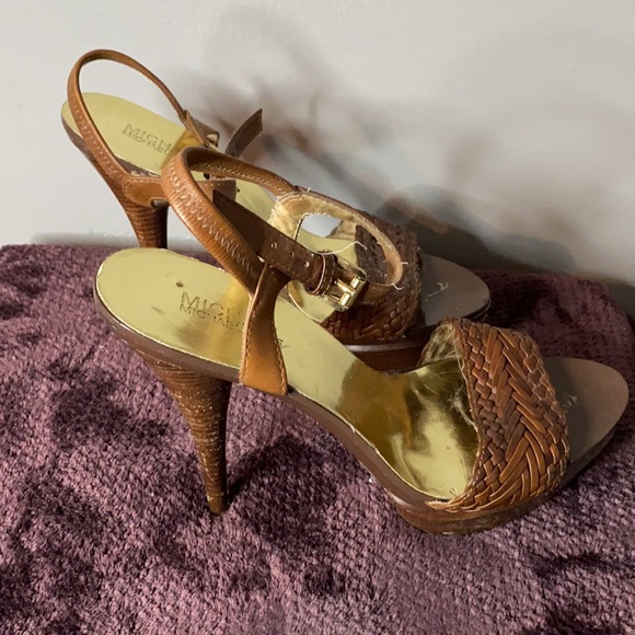 Michael Kors heels - Picture 2 of 4